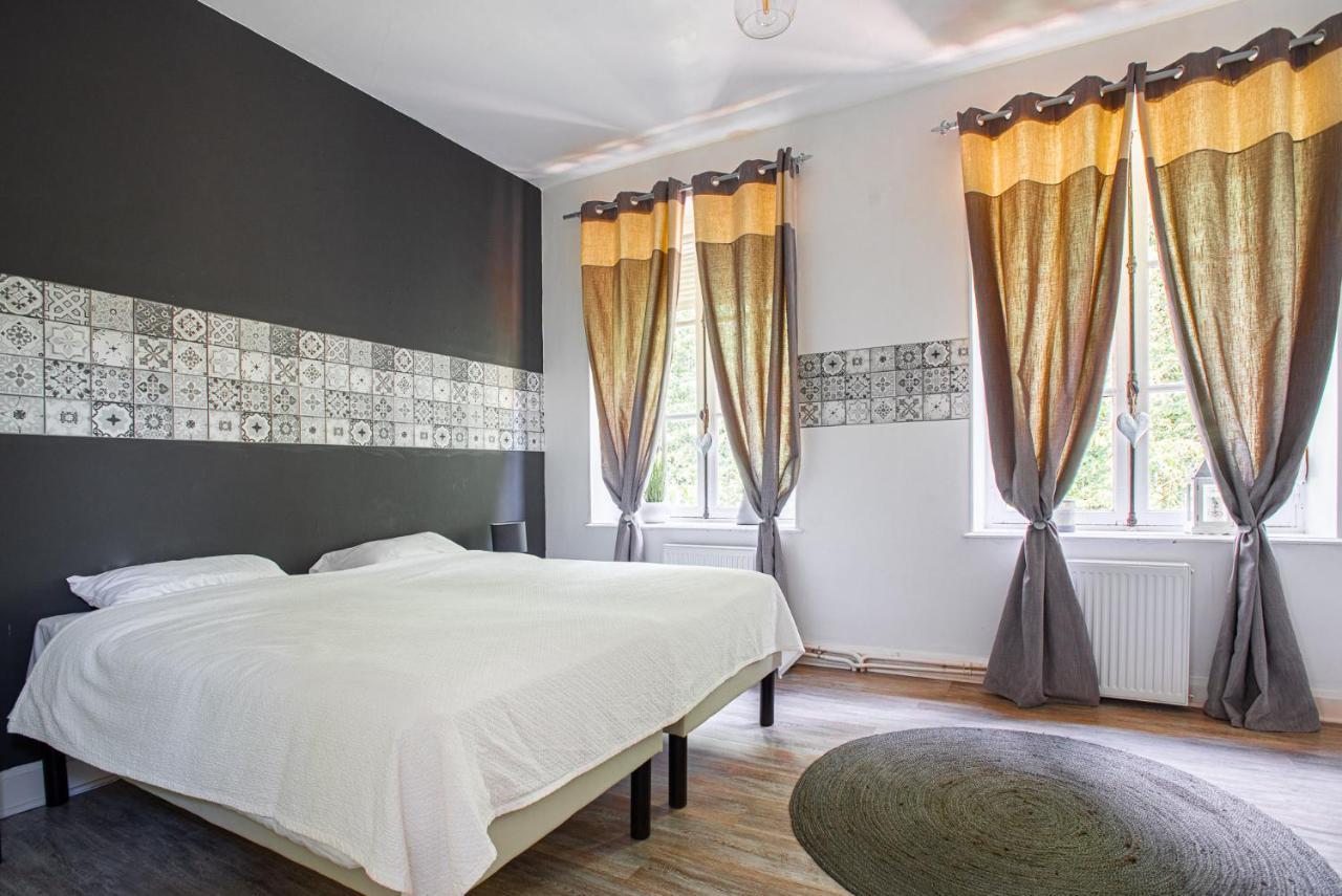 Les Suites De La Domaine Chateau De Fretoy Morlet Exterior photo